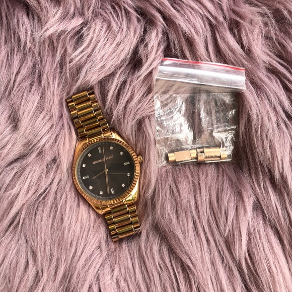 Michael Kors Gold Watch - Picture 4 of 8